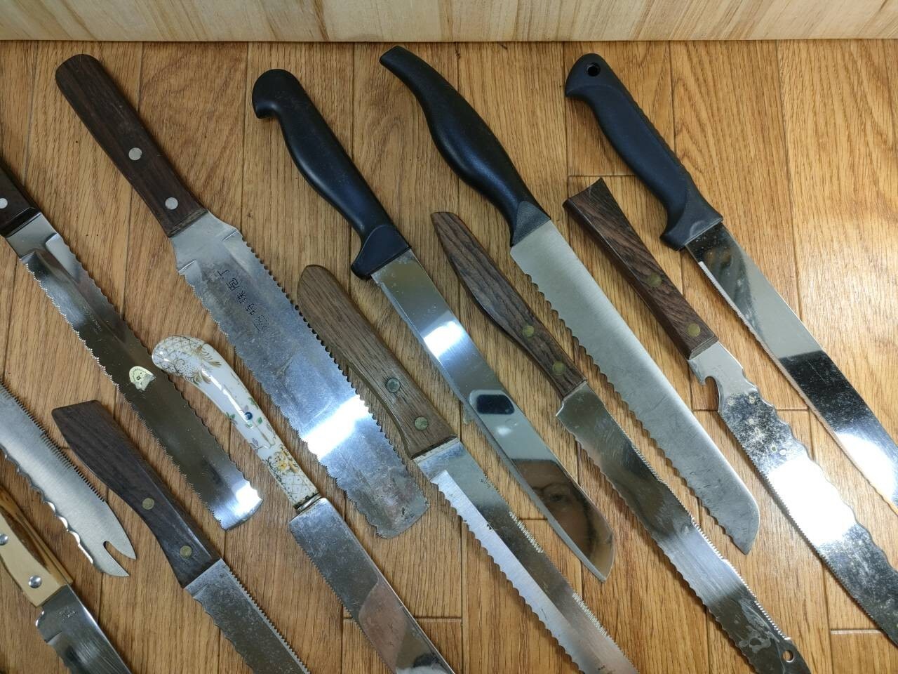 Damaged Lot of Japanese Chef's Kitchen Knives Bread set from Japan UU785